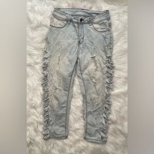 Junior’s Light Blue Distressed Capris